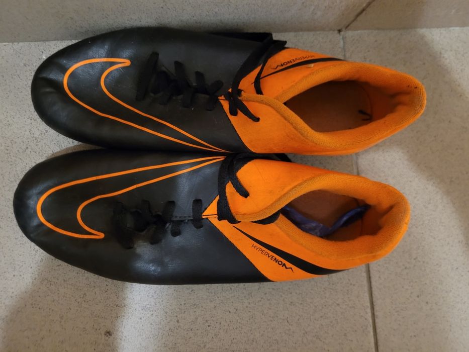Buty piłkarskie korki lane Nike r. 38,5