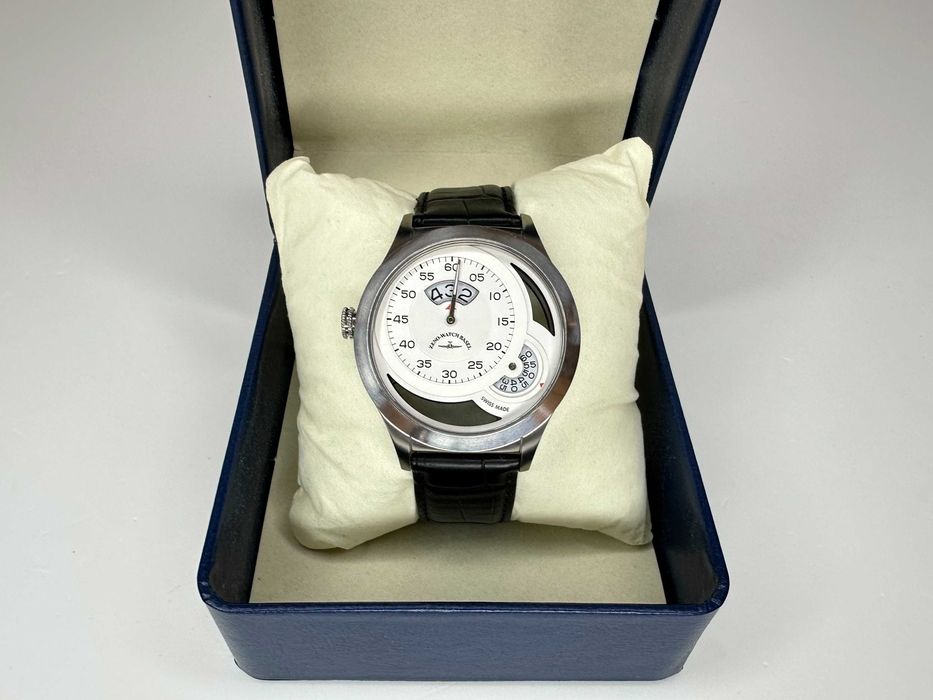 Швейцарський годинник Zeno-Watch Basel Digital Disk Cockpit 6733Q-i3 Jump Hour, Swiss Made, унікальний дизайн