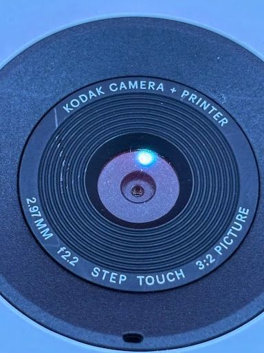 aparat kodak step touch biały bluetooth ekran lcd lampa błyskowa