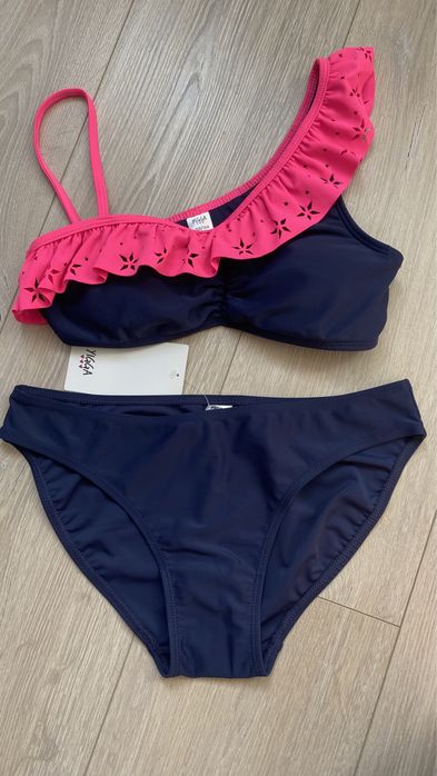 Яркий,красивый купальник