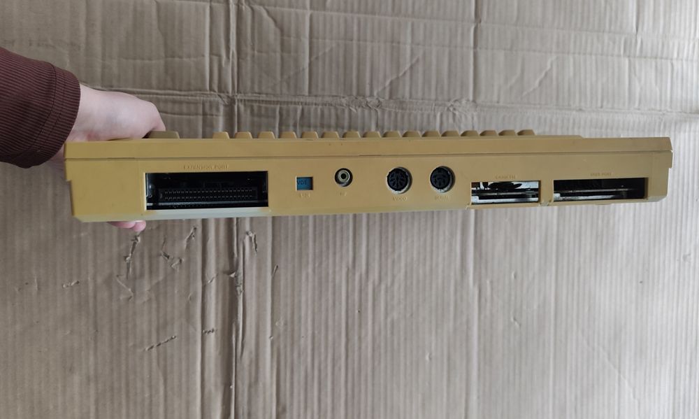 Commodore 64 sprawne, plomba