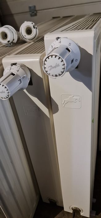 Grzejniki BRUGMAN + głowice termostatyczne Danfos 1200x600 i 600x600