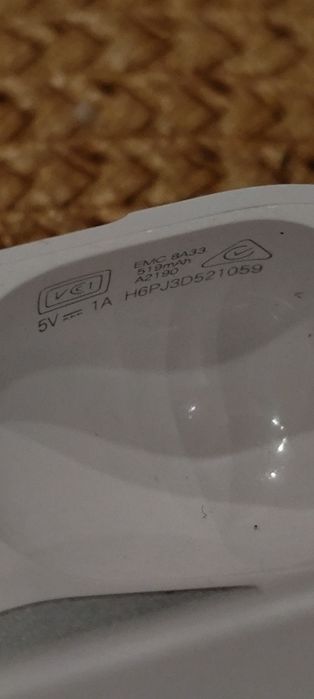 Кейс airpods A2190