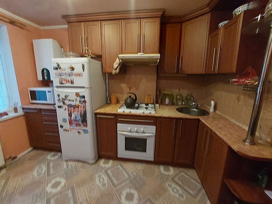 Продажа 3к квартиры с ремонтом и автономным отоплением,  Тополь