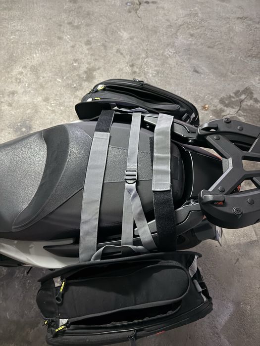 Givi Alforges laterais Easy 19/25L