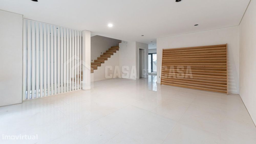 Moradia em Banda V3+1 B NOVA Campo