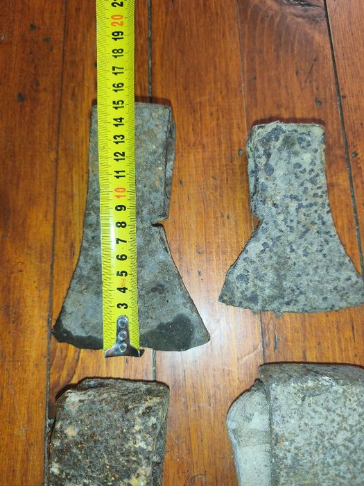 Сокира давня.  .