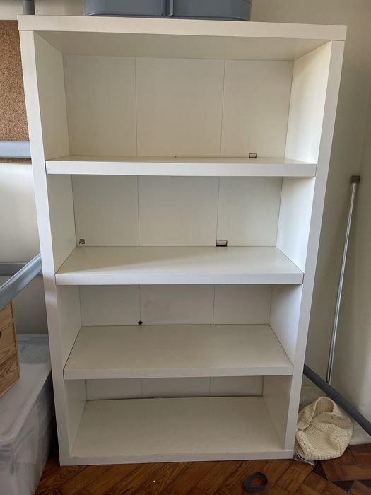 Estantes branca ikea 150x90x32 vermelha e verde