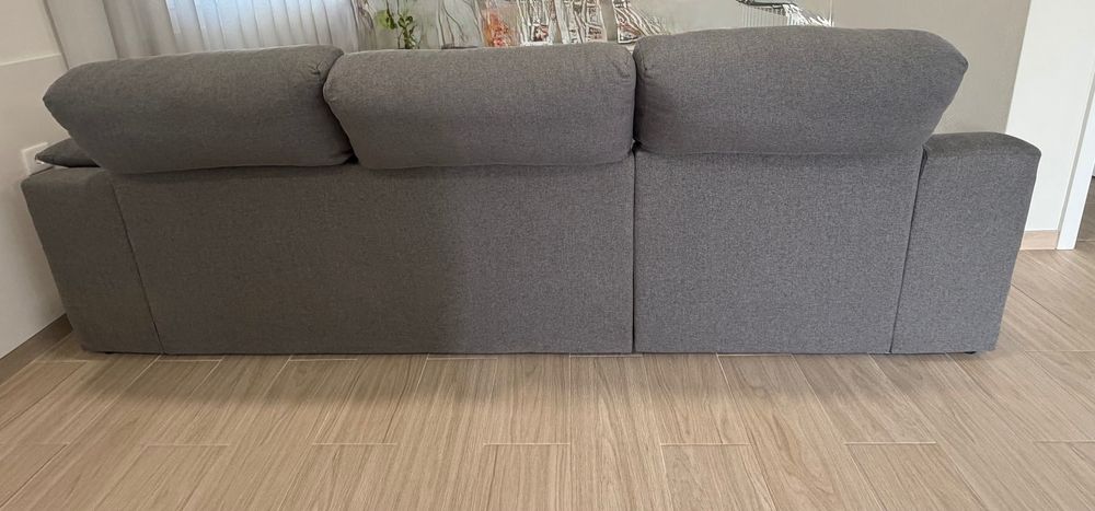 Sofá Chaise Longue com Puff e Arrumação