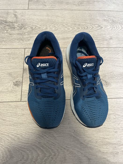 Asics Buty do biegania Gel-Pulse, rozmiar 40.5, wkaldka 27cm.
