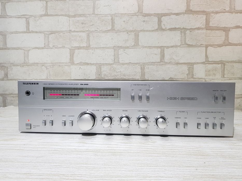 Стерео Підсилюва/Усилитель Telefunken RA 200+1.  2x70Вт з  Німеччини