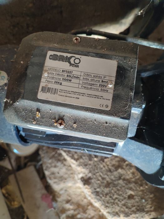 Motor de tirar água com balao