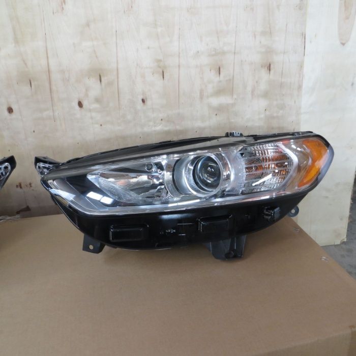 Фара Передняя Ford Fusion 2013 - 2016 DS7Z-13008-B