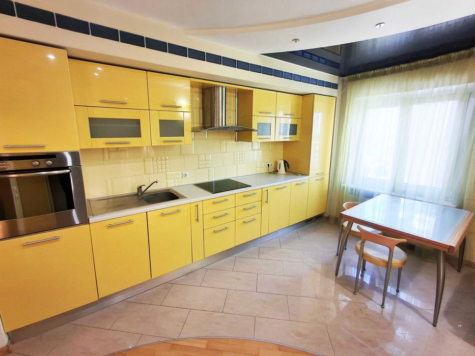 Оренда чудової 2 кімнатної квартири біля метро Позняки, 90м2, вул. Бориса Гмирі, 1/2