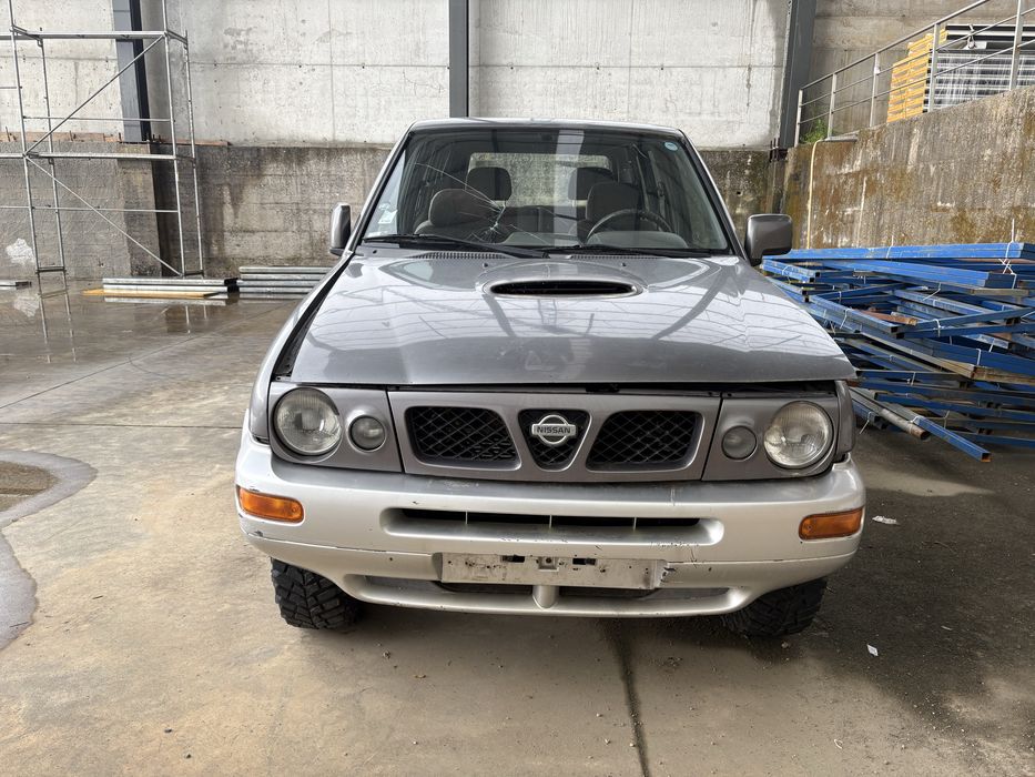 NISSAN TERRANO para peças