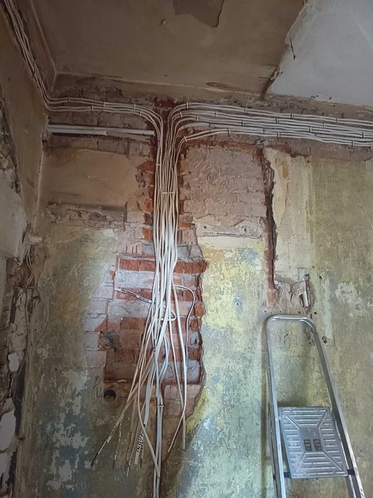 Elektryk - montaż i modernizacja instalacji elektrycznej.