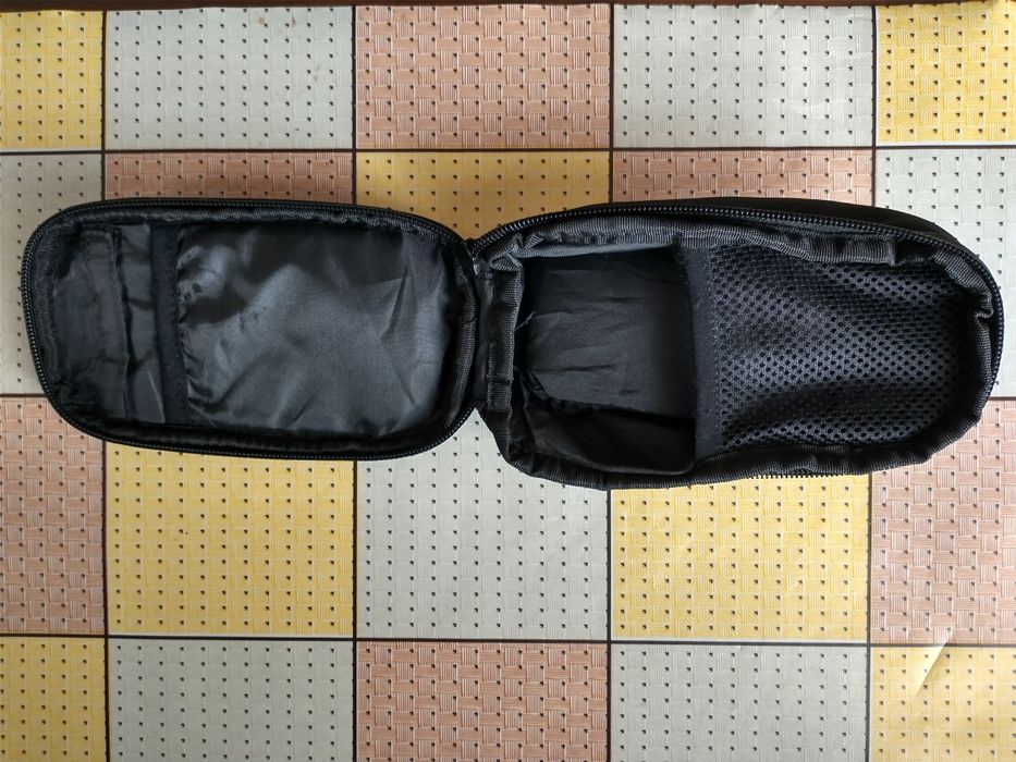 Велосумка на раму для телефону.