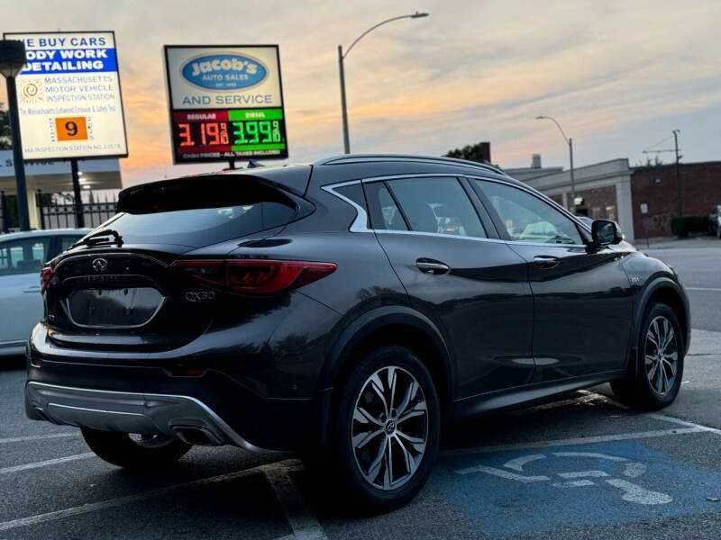 2017 Infiniti QX30