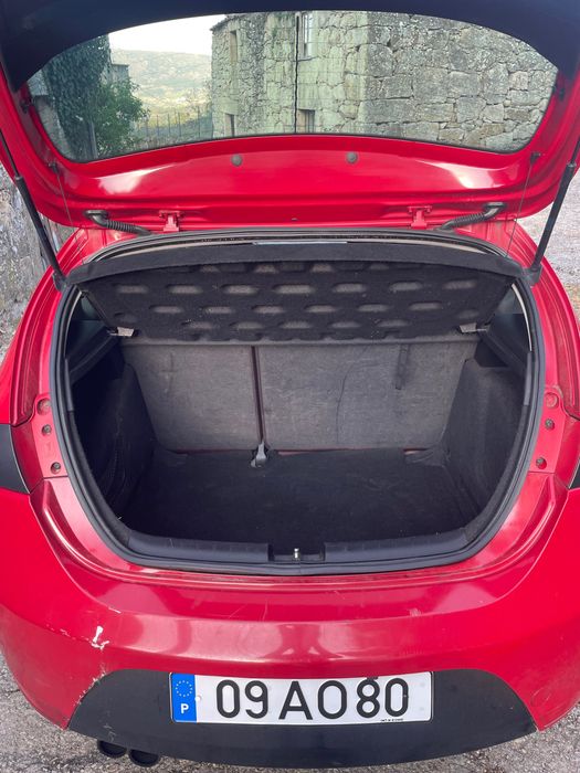 Seat Leon 1P 2.0 TDI 140cv Look FR Jantes 18 Suspensão Koni