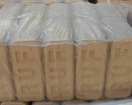 Предлагаем колотые дрова твердых пород в ящиках от 1200 гривен куб,