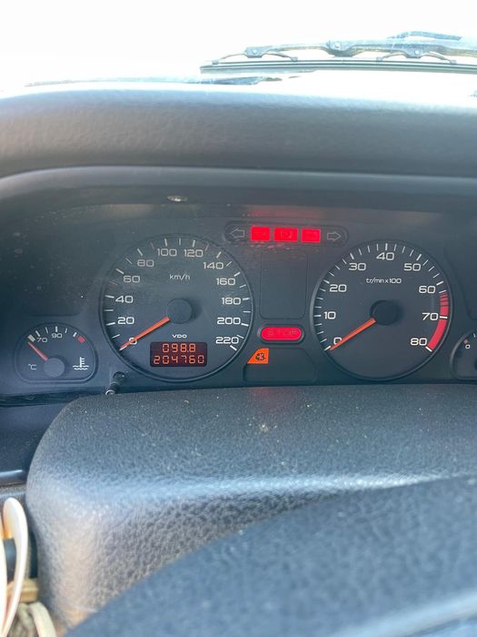Peugeot 306             .