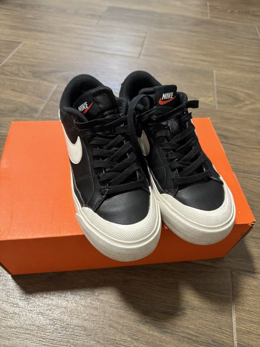 Жіночі кеди Nike