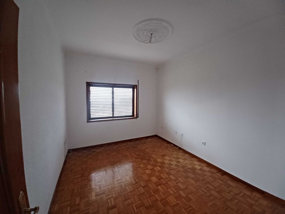 Aluga apartamento T3 perto do centro de Paredes