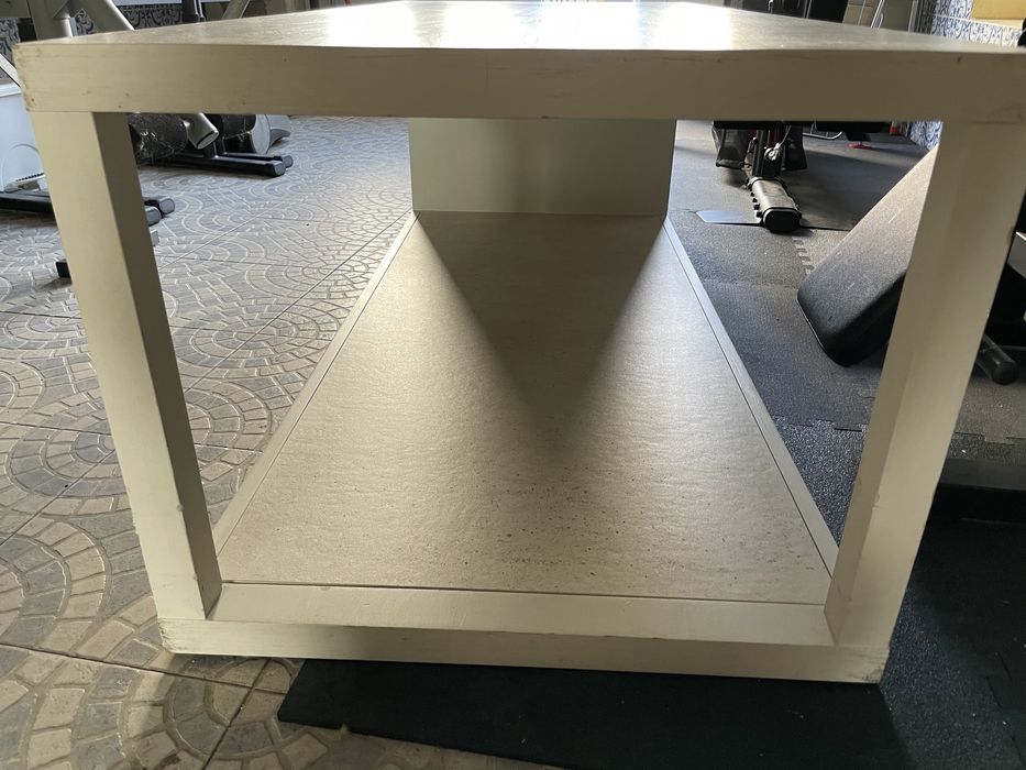 Móvel de apoio / criança