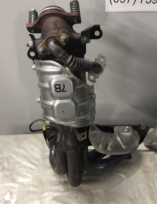 Випускний колектор 36120 Toyota Rav 4 hibrid  Каталізатор з Рав 4 2017