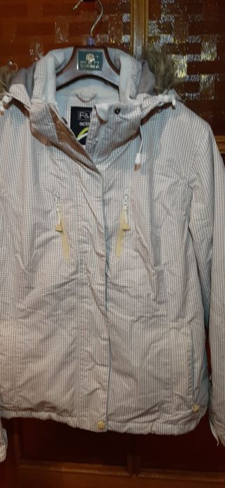 Kurtka zimowa z kapturem