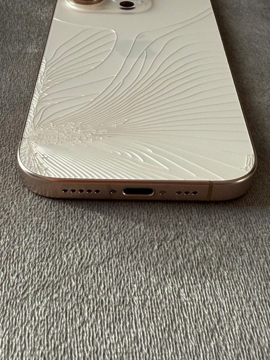 Iphon 16 PRO 256 GB - uszkodzony