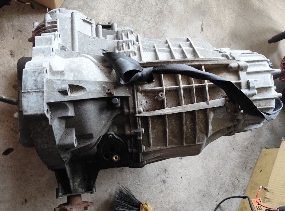 Audi A4 B8 2.0TDi caixa automática c/ seletor e transmissões