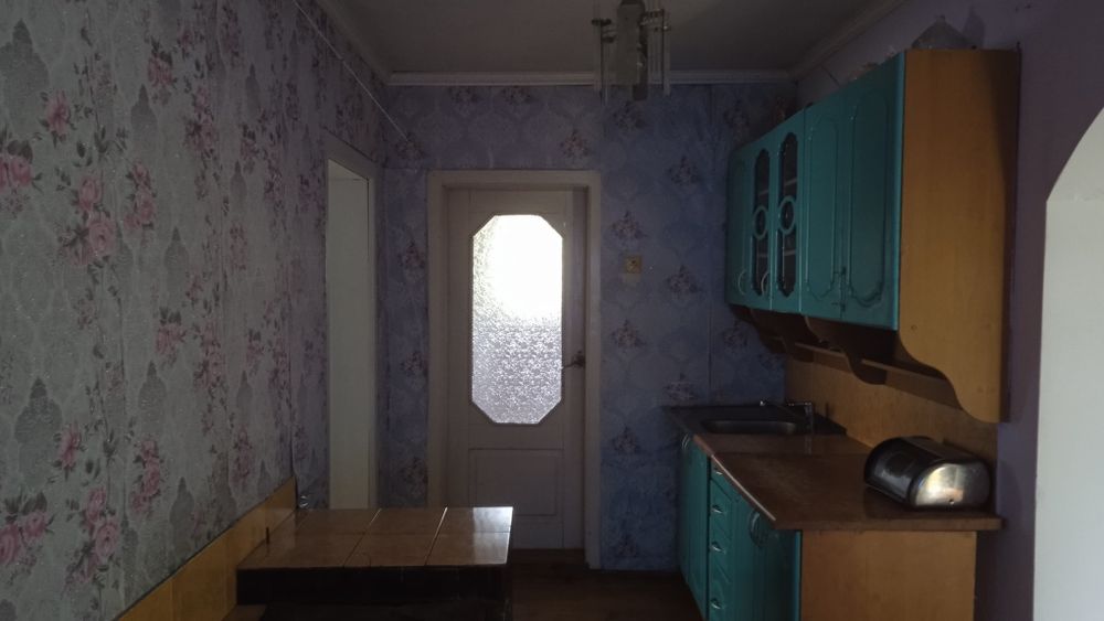 продам будинок ,