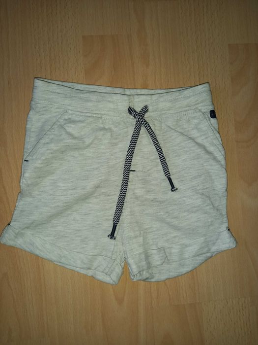 krótkie spodenki 4 pary rozmiar 86 cm