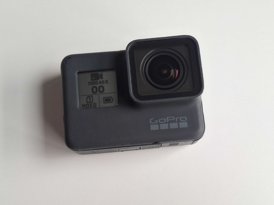 Kamera GoPro Hero 5 Black + ładowarka + 2x bateria + pływak + GRATIS!