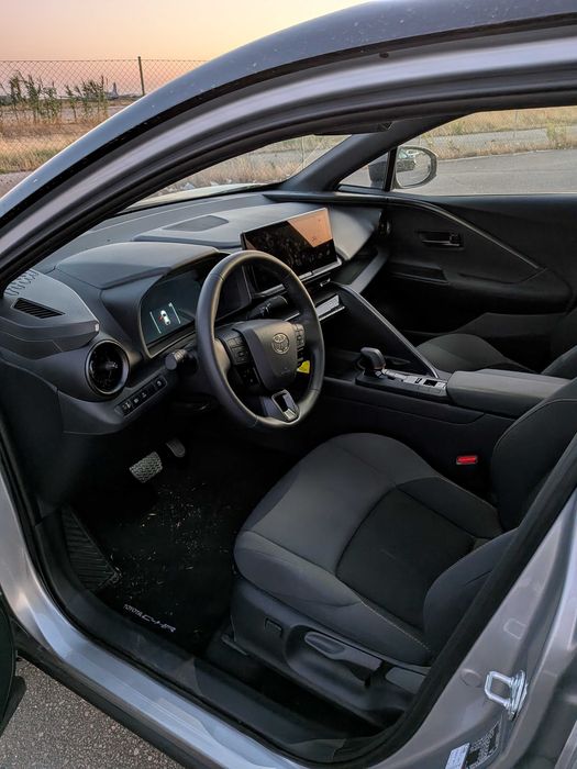 Toyota C-HR 2.0 PlugIn Square Collection