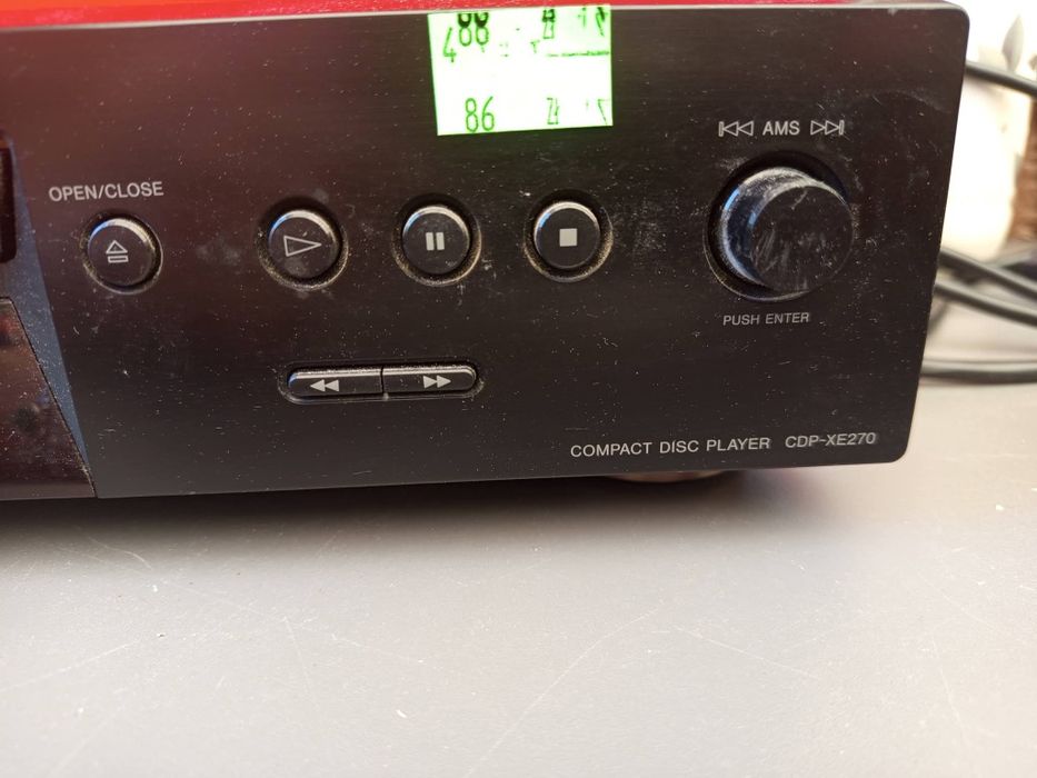 Odtwarzacz płyt CD Compac sony CDP-xe270