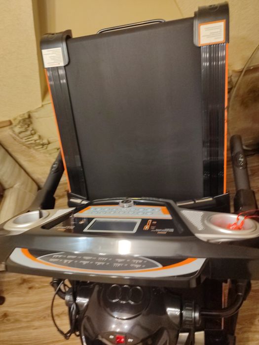 бігова доріжка HRS T-280