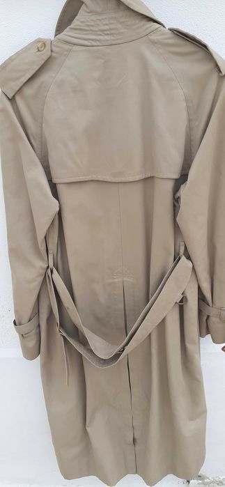 Burberry Vintage Beige London.