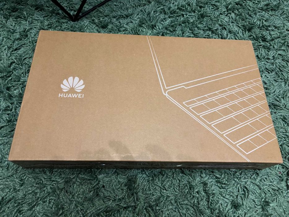 HUAWEI MateBook D15 8GB/256 GB SSD/15.6"/Windows 11