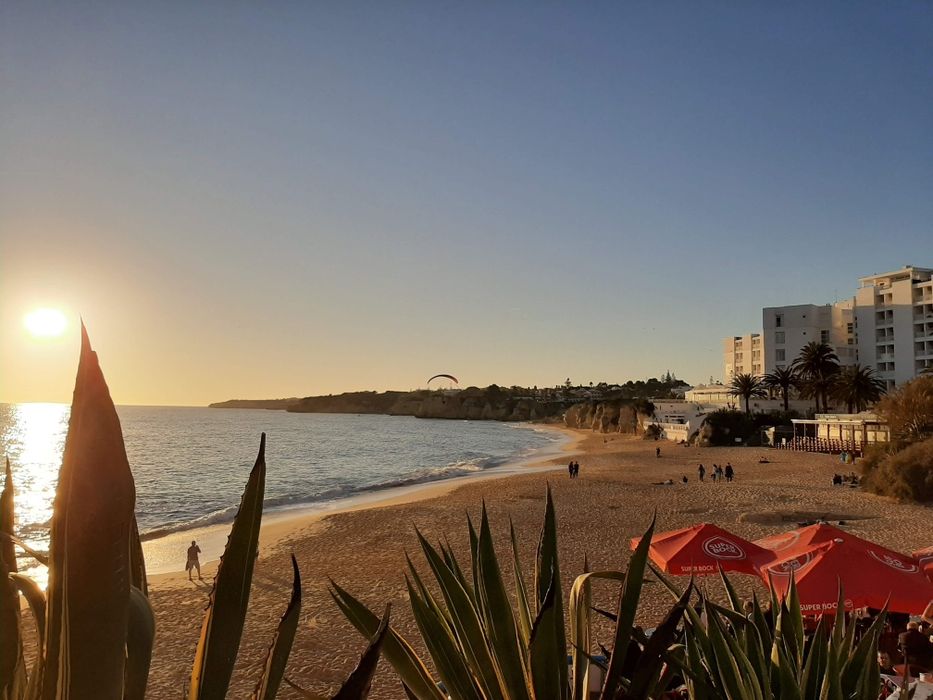 Apartamento T0 junto à Praia de Armação de Pêra