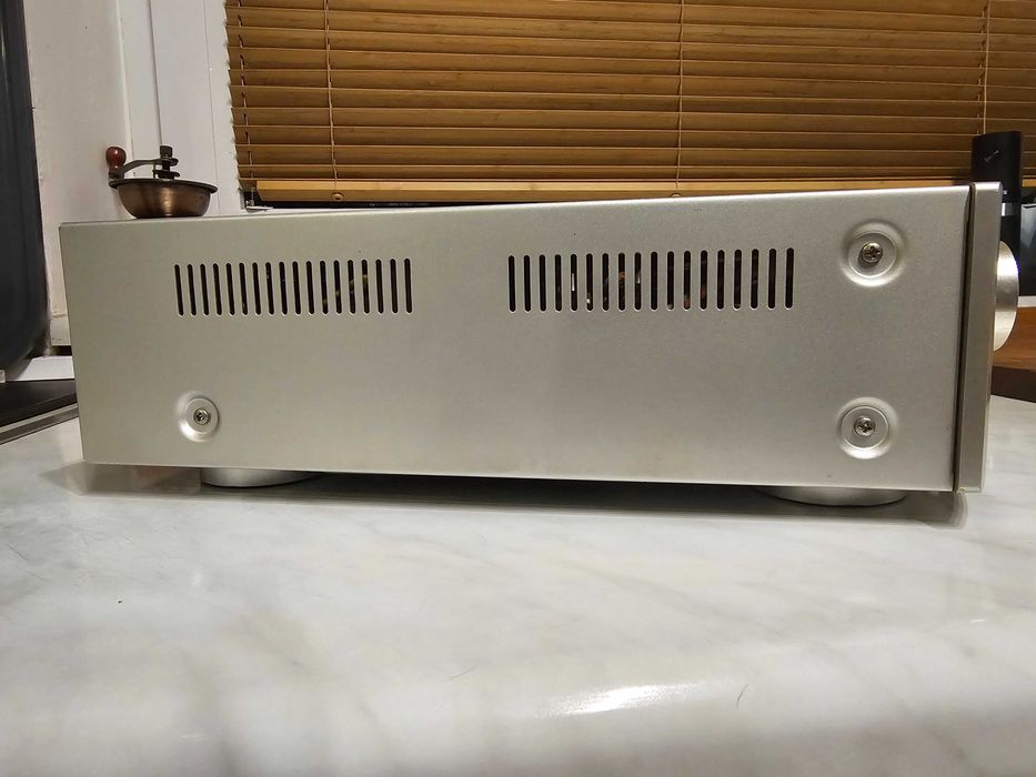 Amplituner Marantz NR1501 sprzedam