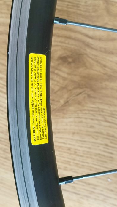 Koło Specialized Axis tydzień w użyciu