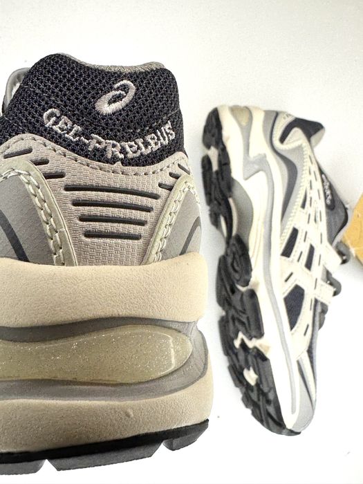 Кроссовки ASICS новые - 38 размер в НАЛИЧИИ