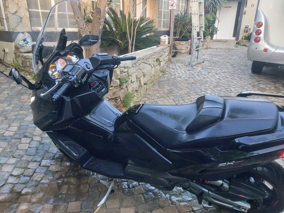 Kymco AK 550 – 2023 – 14.552 km