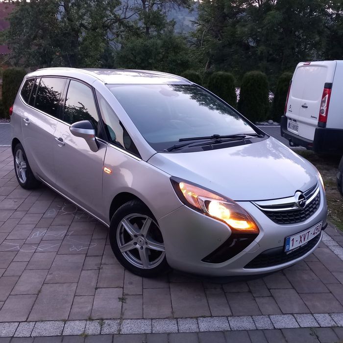 Opel Zafira 2016r. 7 osobowa 6 biegowa