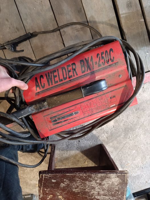 Продам сварочный аппарат 220/380вольт