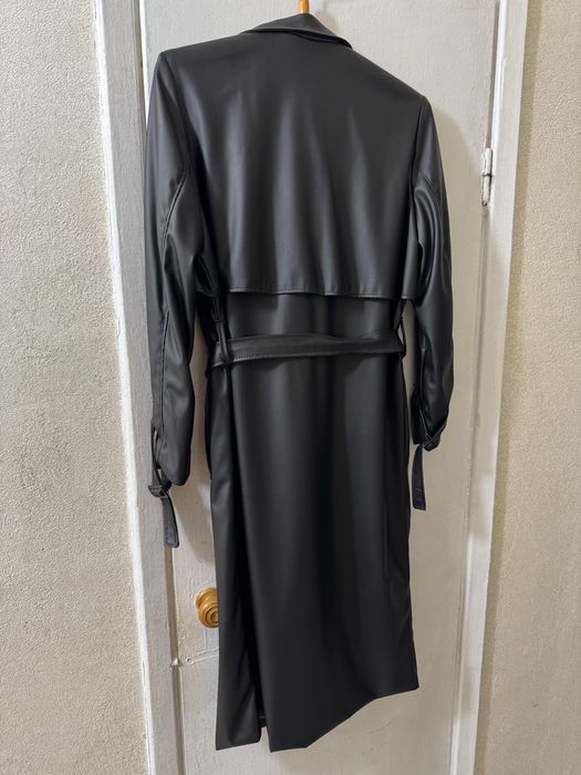 Продам черный плащ/тренч