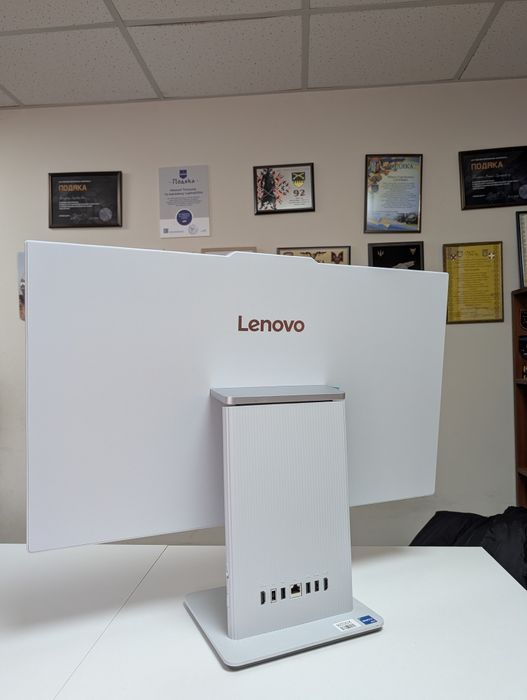 2025р. Моноблок Lenovo IdeaCentre 3 27IRH9/i5-13420H/16GB/512GB/FHD/27