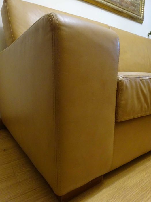 Sofá em pele 3 lugares